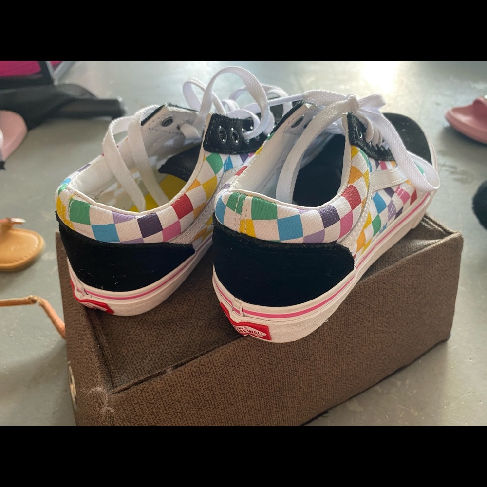 Vans, lightly used - Picture 4 of 7